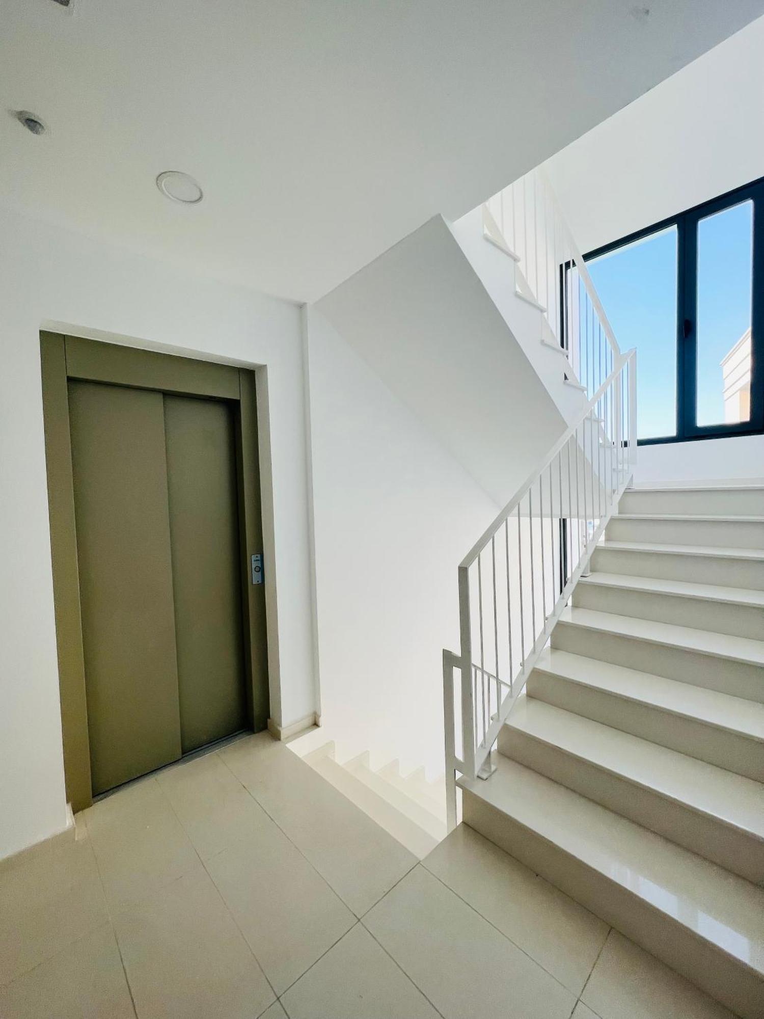 Emerald Plaza Apartment