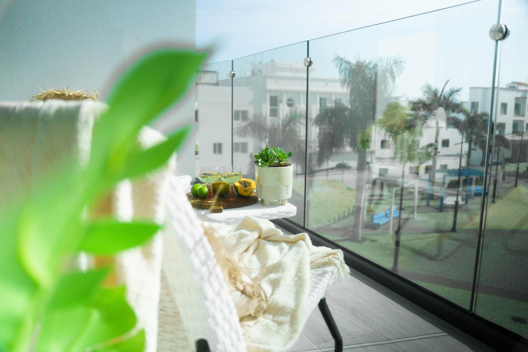 Emerald Plaza Apartment *